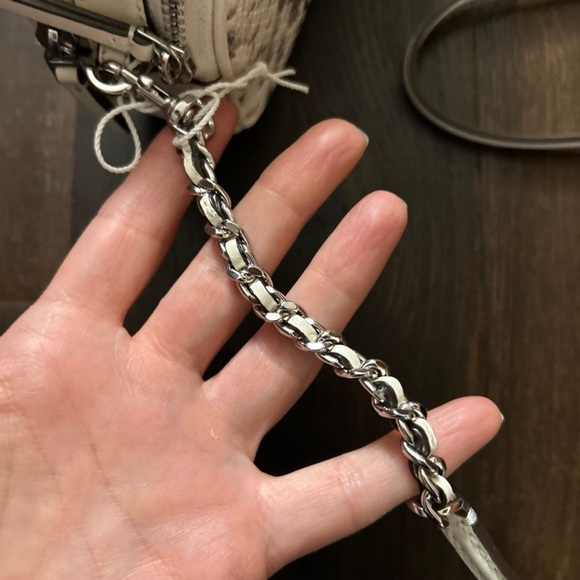 NWT ~ TORY BURCH BRITTEN SNAKE EMBOSSED CAMERA BAG CROSSBODY BAG - Picture 8 of 12